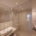 Penthouse With Private Pool, Sauna & Seaview *