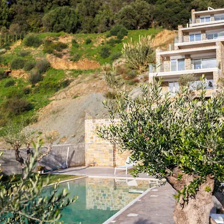 Penthouse With Private Pool, Sauna & Seaview Gialova