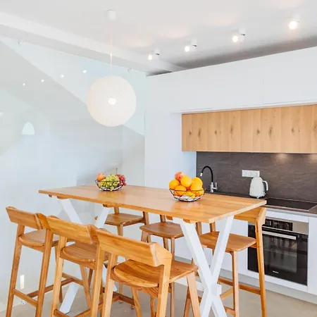 Penthouse With Private Pool, Sauna & Seaview Villa *