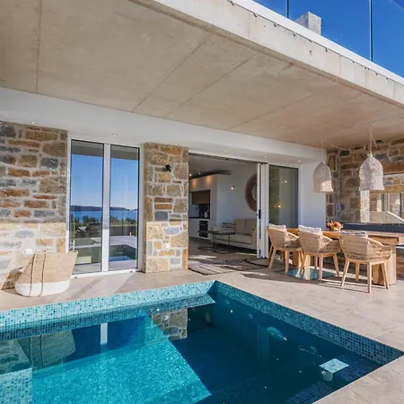 Penthouse With Private Pool, Sauna & Seaview Villa Gialova