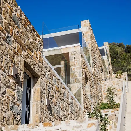 Penthouse With Private Pool, Sauna & Seaview Villa *