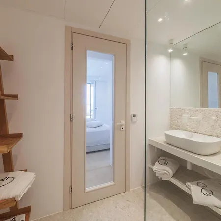 Penthouse With Private Pool, Sauna & Seaview Villa *